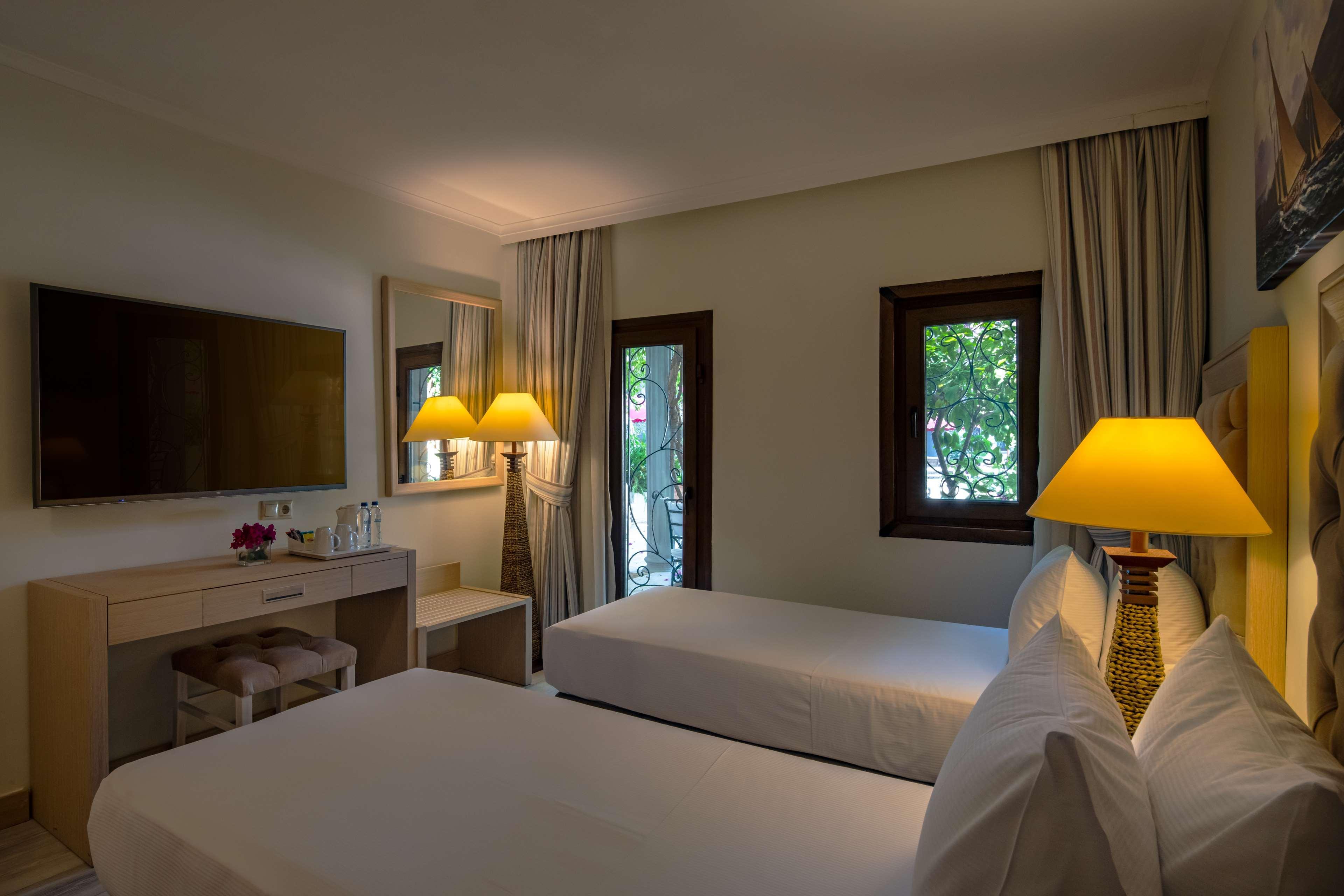 Doubletree By Hilton Bodrum Marina Vista Extérieur photo