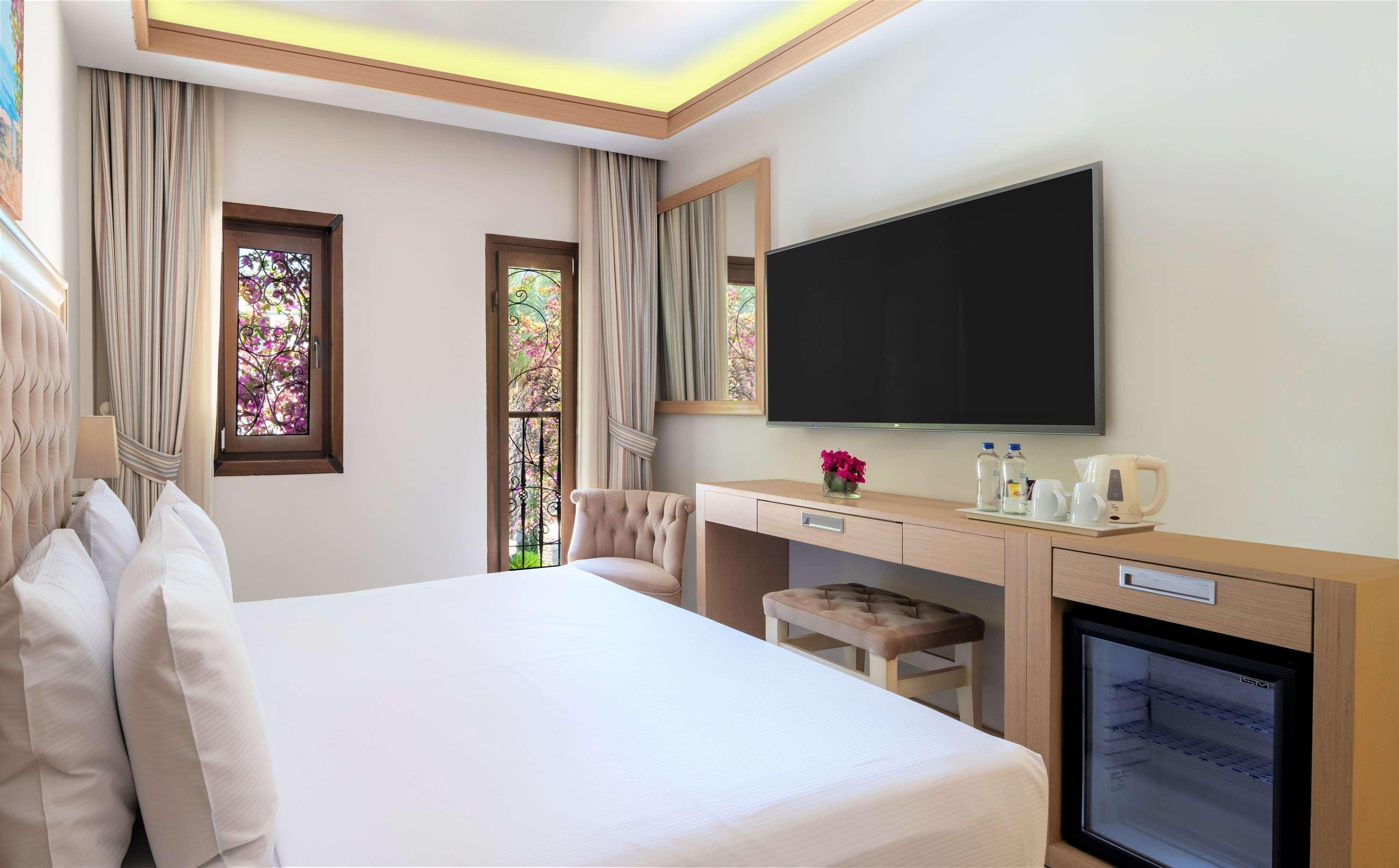 Doubletree By Hilton Bodrum Marina Vista Extérieur photo
