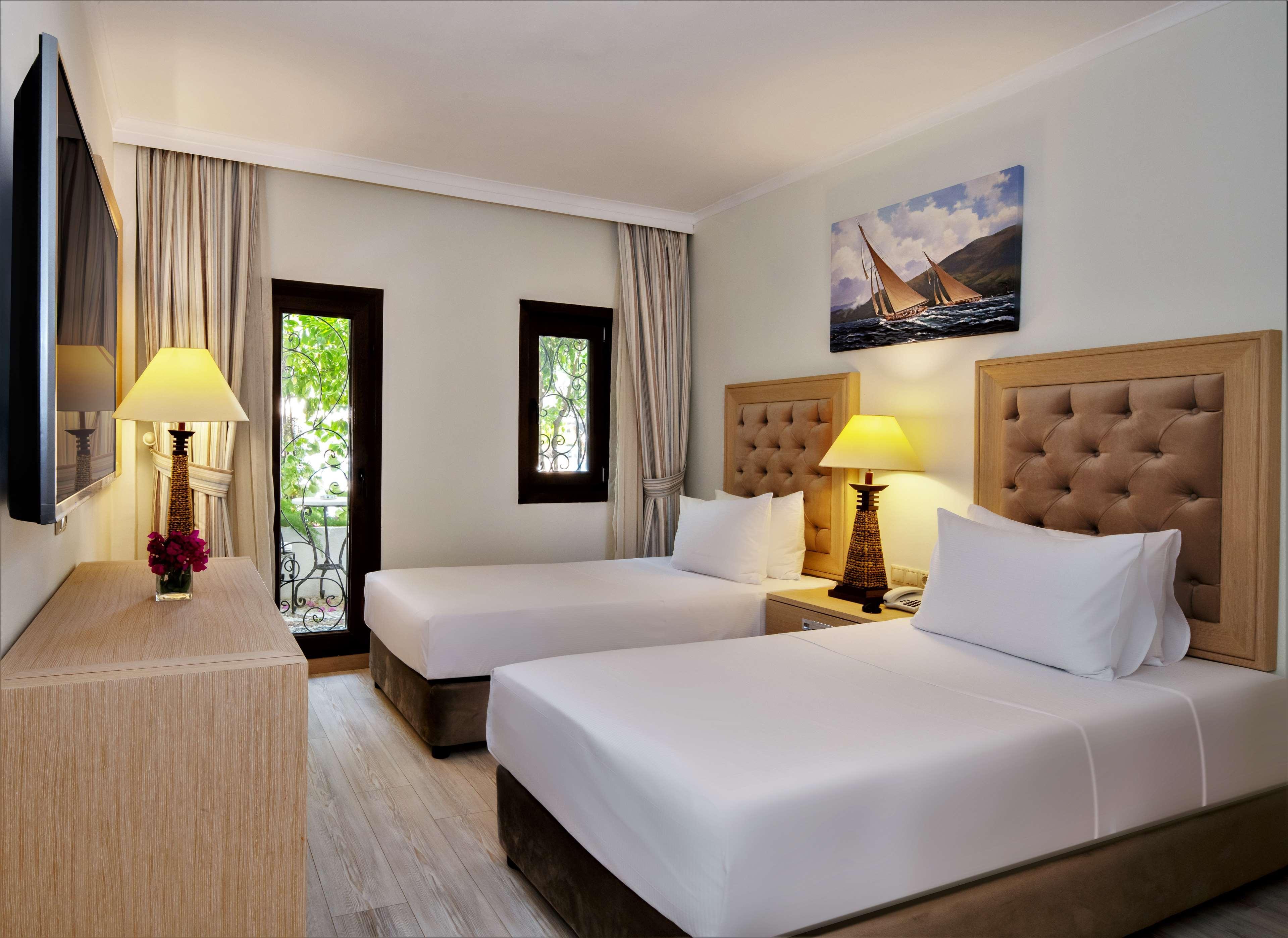Doubletree By Hilton Bodrum Marina Vista Extérieur photo